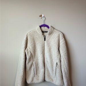 The North Face Women's Cream Teddy fleece Jacket size medium